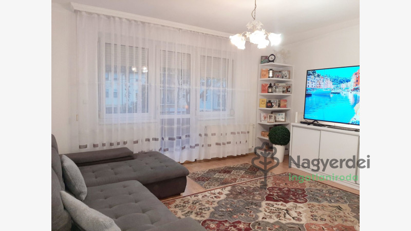 Debrecen, Belváros, Lakás, tégla lakás  