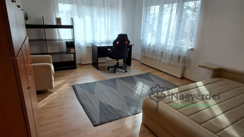 Debrecen, Lakás, tégla lakás  