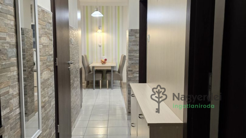 Debrecen, Sestakert, Lakás, tégla lakás  