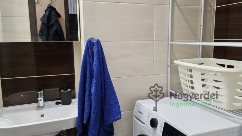 Debrecen, Sestakert, Lakás, tégla lakás  