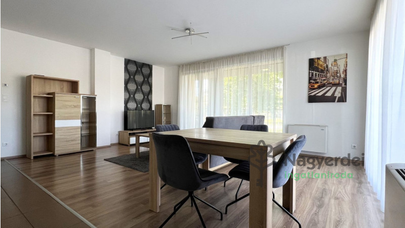 Debrecen, Sestakert, Lakás, tégla lakás  