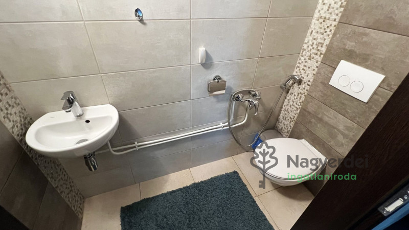 Debrecen, Sestakert, Lakás, tégla lakás  