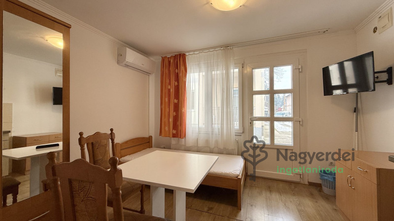 Hajdúszoboszló, Kereskedelmi ingatlan, panzió  