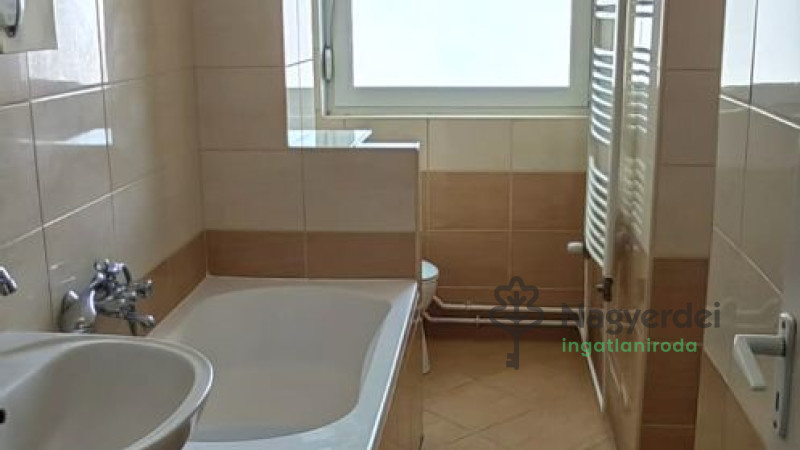 Debrecen, Libakert, Lakás, panel lakás  