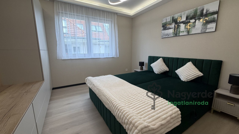 Debrecen, Hatvan utcai kert, Ház, családi ház  