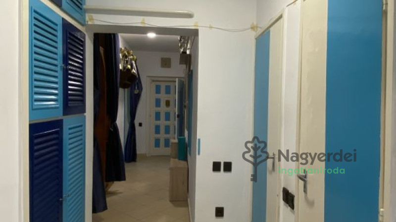 Debrecen, Nagyerdő, Lakás, tégla lakás  