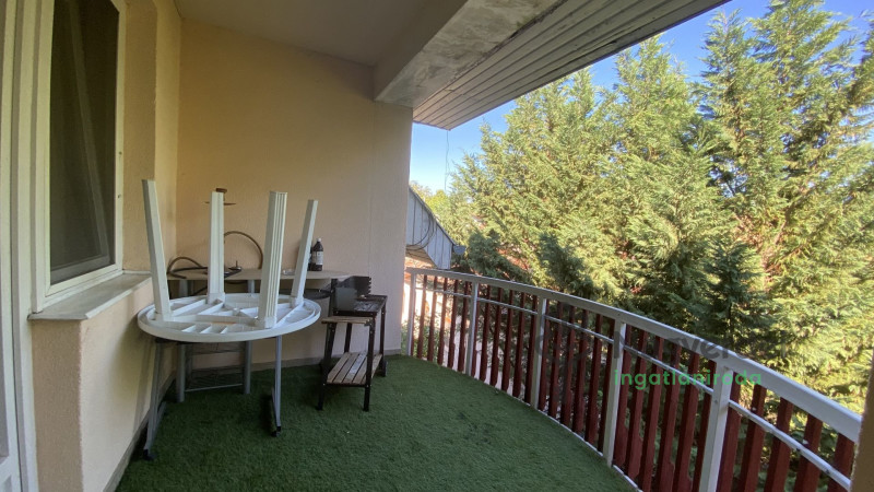 Debrecen, Nagyerdő, Lakás, tégla lakás  