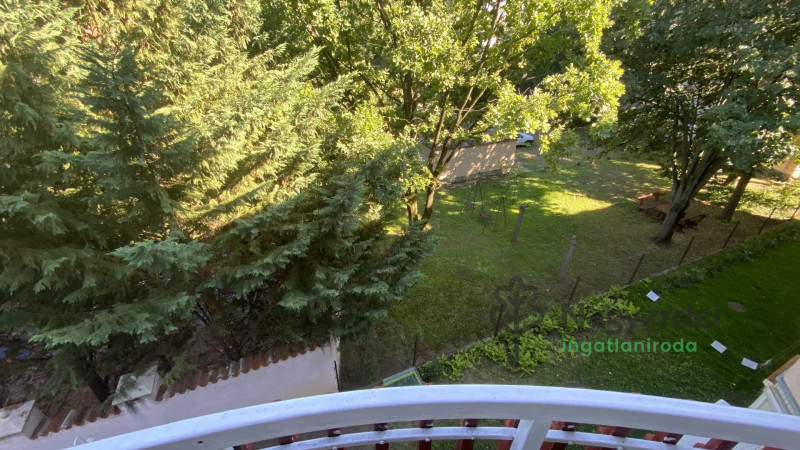 Debrecen, Nagyerdő, Lakás, tégla lakás  