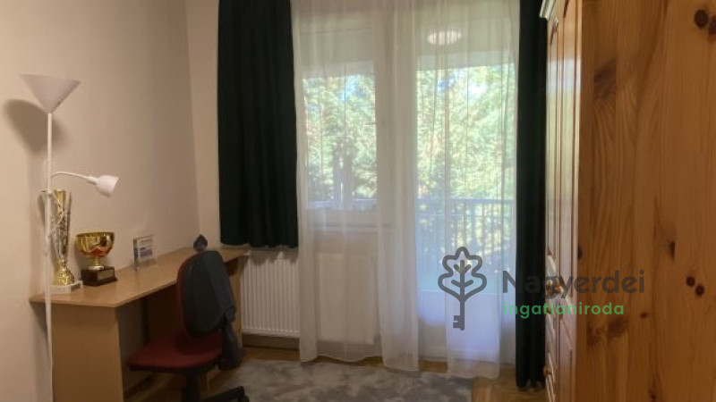 Debrecen, Nagyerdő, Lakás, tégla lakás  