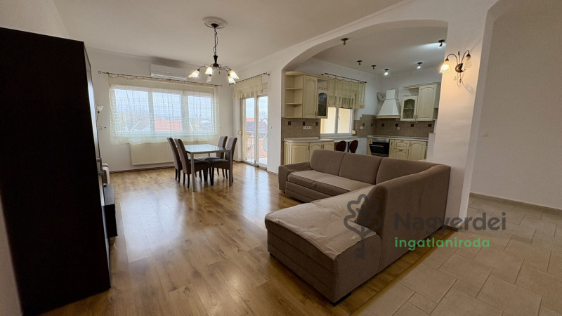 Debrecen, Szentlászlófalva, Lakás, tégla lakás  