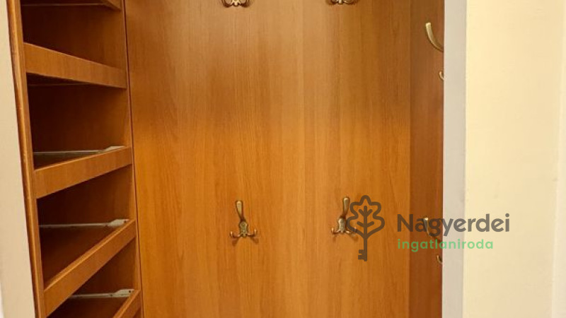 Debrecen, Szentlászlófalva, Lakás, tégla lakás  