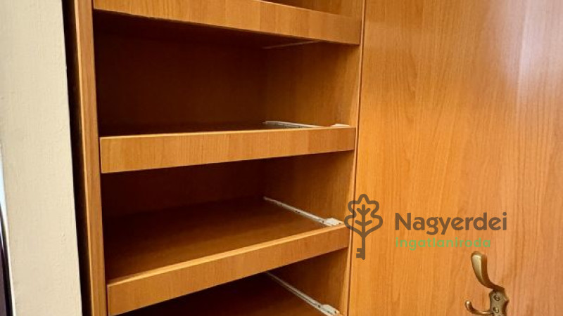 Debrecen, Szentlászlófalva, Lakás, tégla lakás  