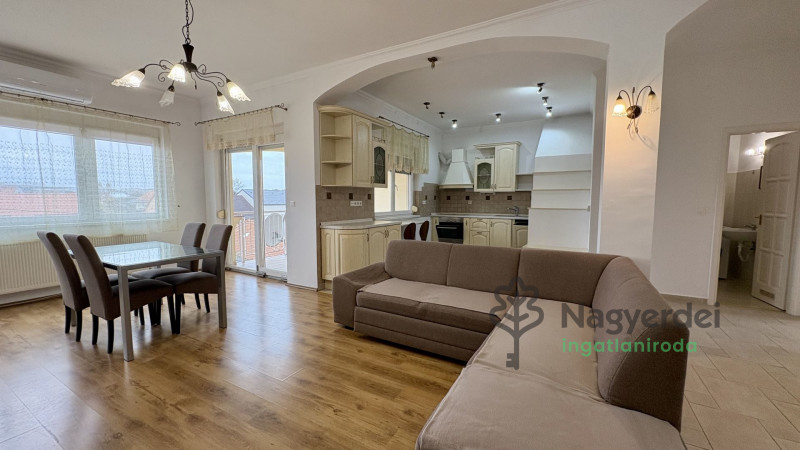 Debrecen, Szentlászlófalva, Lakás, tégla lakás  