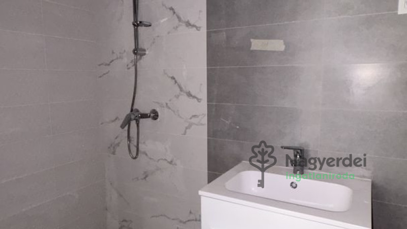 Debrecen, Belváros, Lakás, tégla lakás  