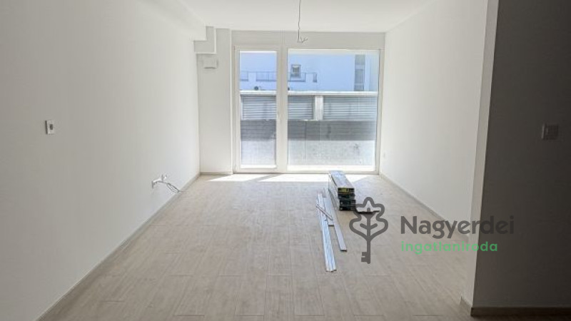 Debrecen, Belváros, Lakás, tégla lakás  