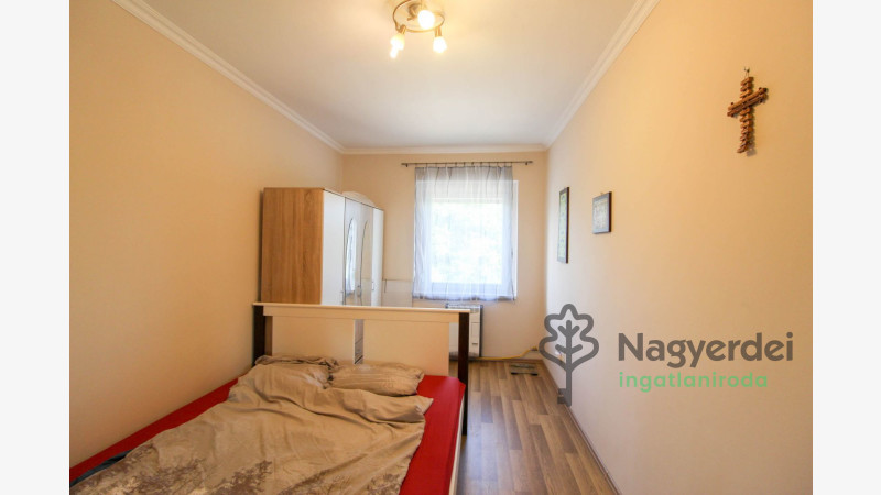 Debrecen, Sestakert, Lakás, tégla lakás  