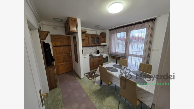 -, Nagyerdő, Lakás, tégla lakás  