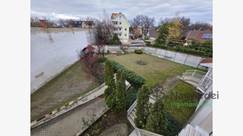 -, Nagyerdő, Lakás, tégla lakás  