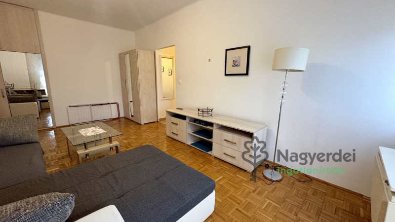 Debrecen, Sestakert, Lakás, tégla lakás  