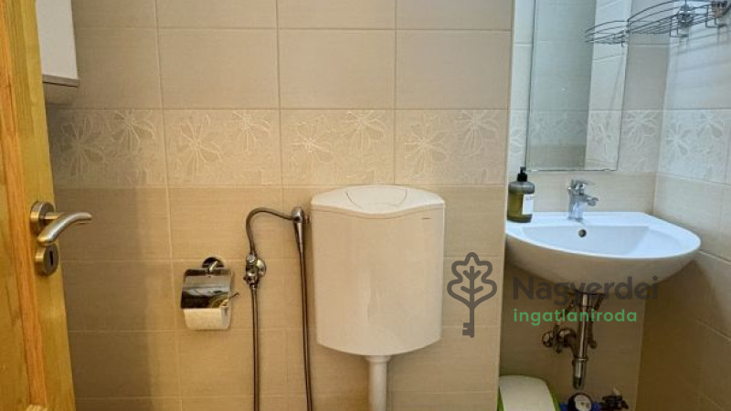 Debrecen, Sestakert, Lakás, tégla lakás  