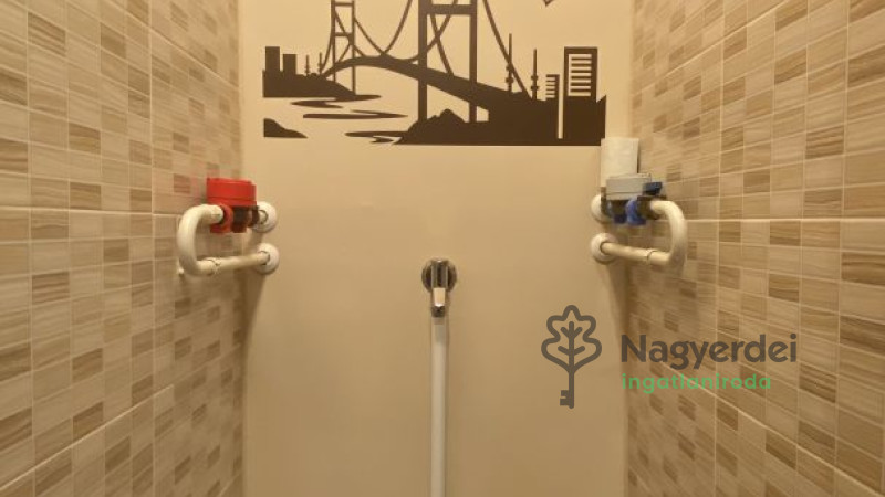 Debrecen, Vénkert, Lakás, panel lakás  