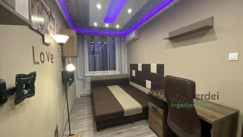 Debrecen, Vénkert, Lakás, panel lakás  