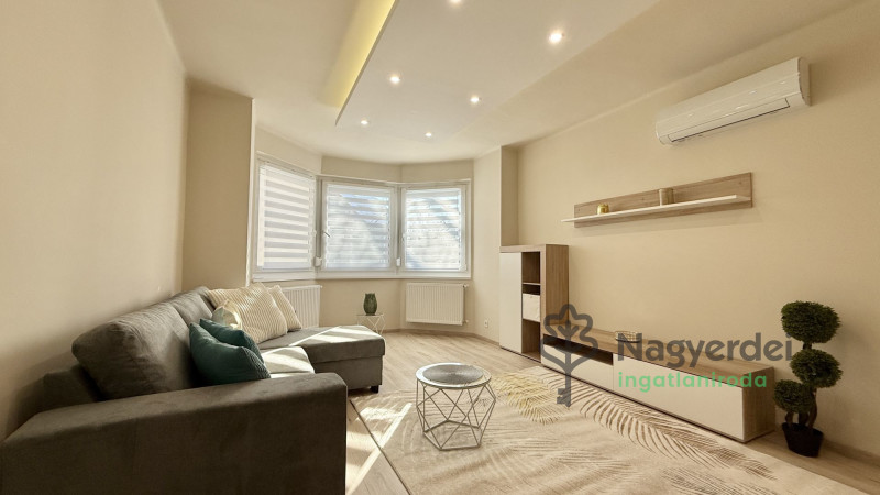 Debrecen, Egyetemváros, Lakás, tégla lakás  