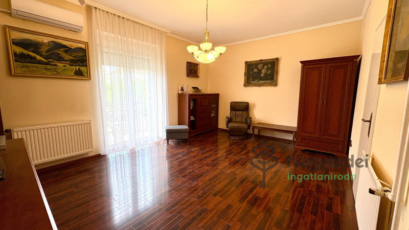 Debrecen, Egyetemváros, Lakás, tégla lakás  