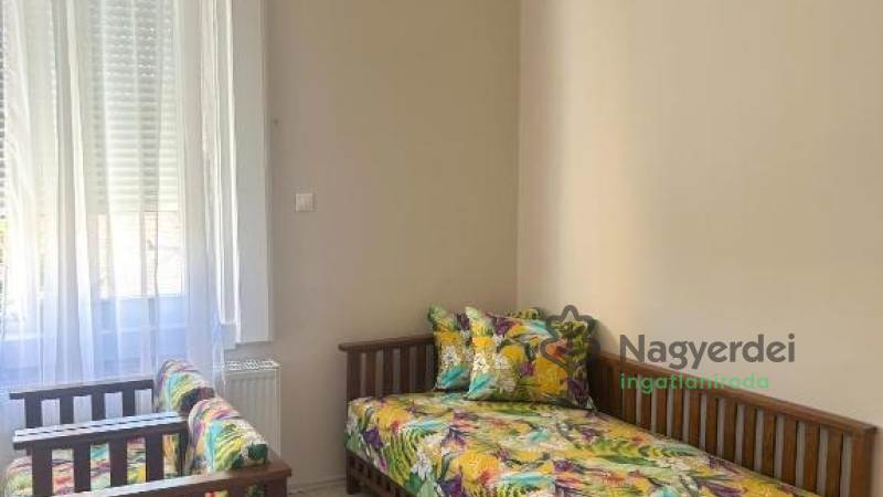 Debrecen, Belváros, Lakás, tégla lakás  