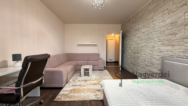 Debrecen, Libakert, Lakás, panel lakás  