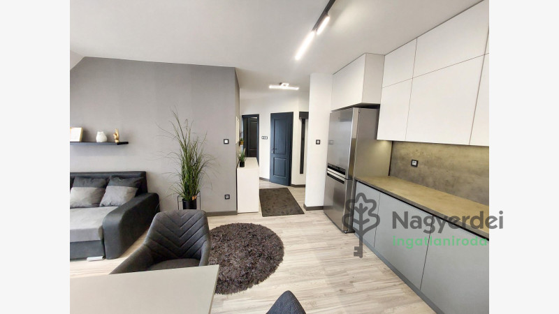 Debrecen, Belváros, Lakás, tégla lakás  