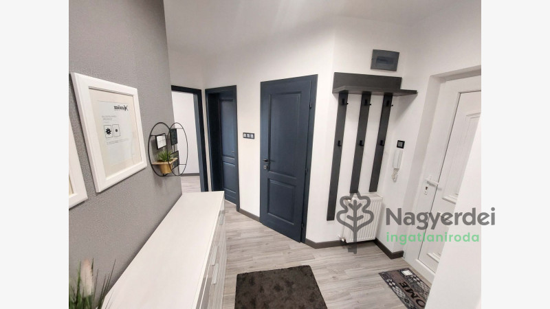 Debrecen, Belváros, Lakás, tégla lakás  