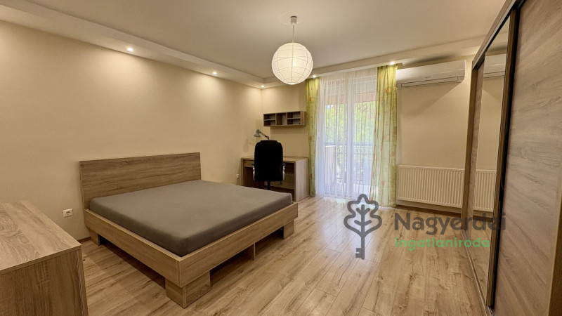 Debrecen, Sestakert, Lakás, tégla lakás  