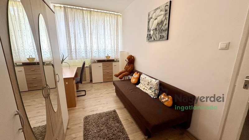Debrecen, Libakert, Lakás, csúsztatott zsalus  