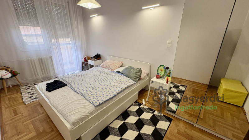 Debrecen, Belváros, Lakás, tégla lakás  