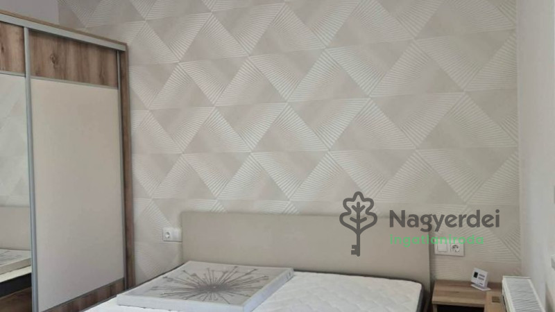 Debrecen, Libakert, Lakás, tégla lakás  