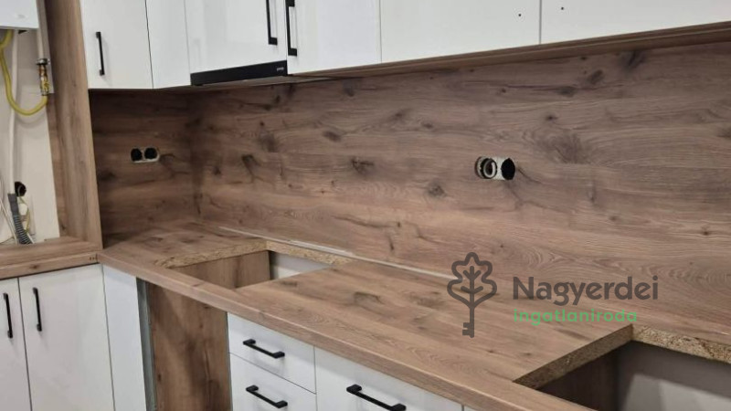 Debrecen, Libakert, Lakás, tégla lakás  