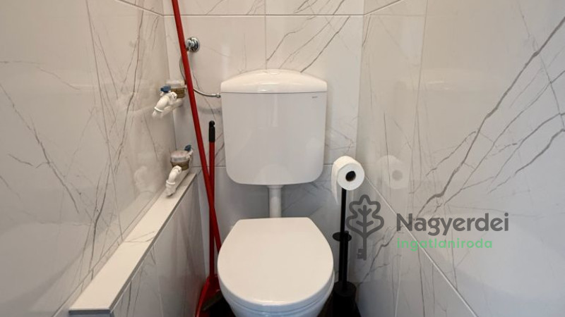 Debrecen, Libakert, Lakás, panel lakás  