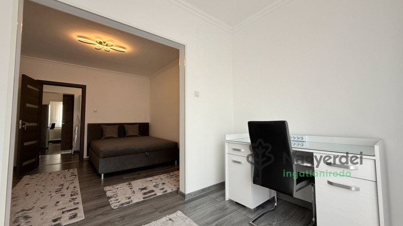Debrecen, Libakert, Lakás, panel lakás  