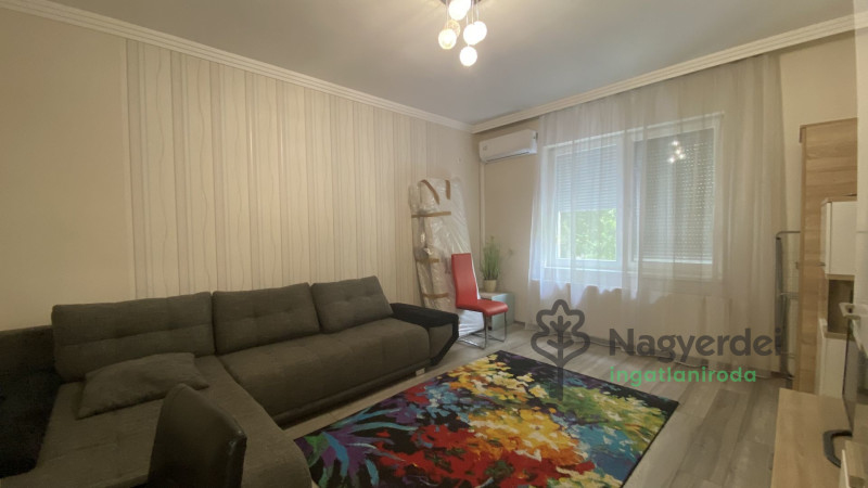 Debrecen, Belváros, Lakás, tégla lakás  