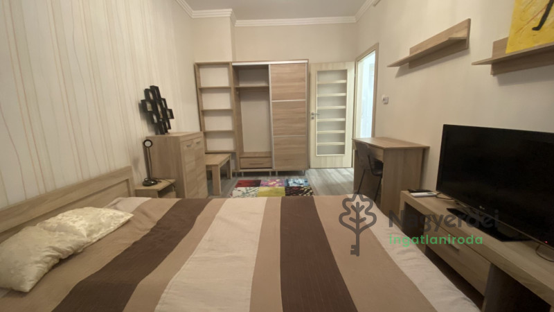 Debrecen, Belváros, Lakás, tégla lakás  