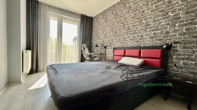 Debrecen, Egyetemváros, Lakás, tégla lakás  