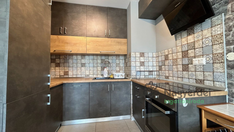 Debrecen, Egyetemváros, Lakás, tégla lakás  