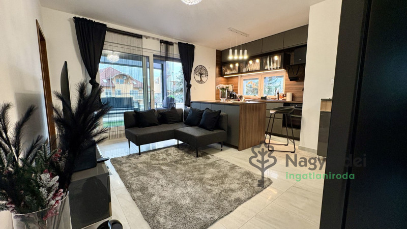 Debrecen, Széchenyikert, Lakás, tégla lakás  