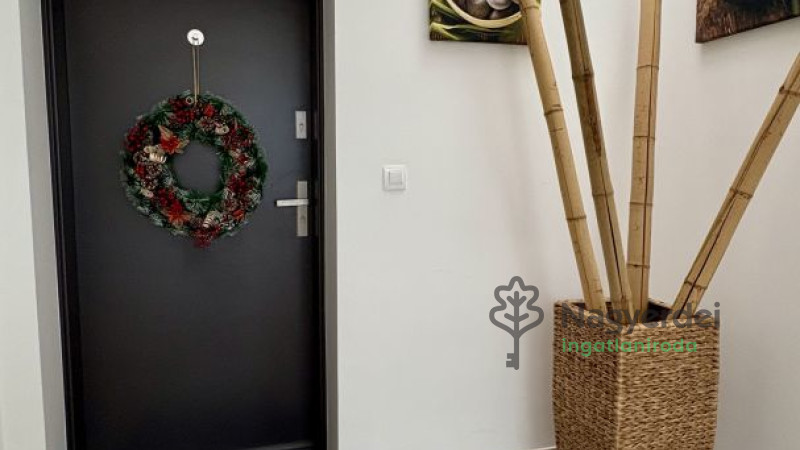 Debrecen, Széchenyikert, Lakás, tégla lakás  