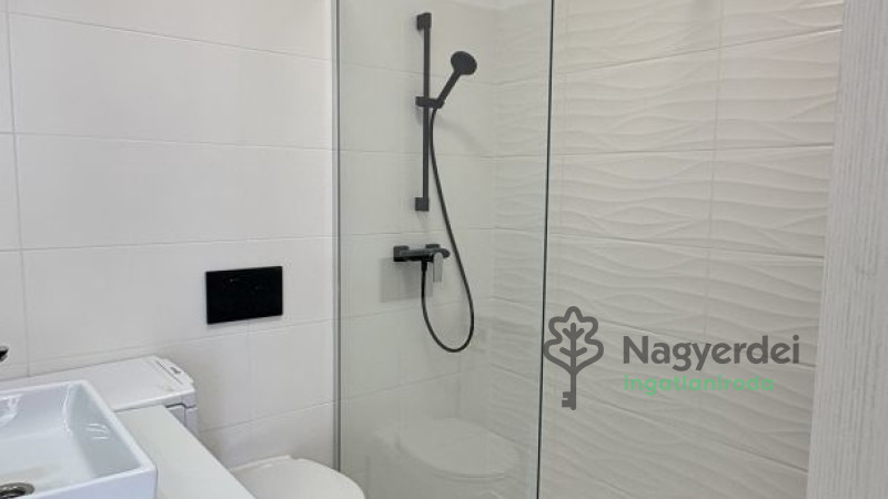 Debrecen, Belváros, Lakás, tégla lakás  