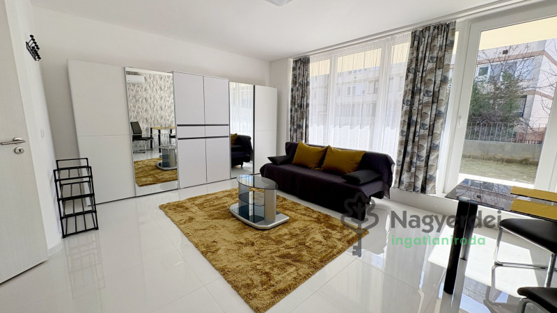 Debrecen, Belváros, Lakás, tégla lakás  