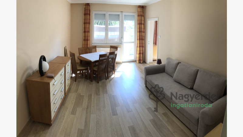 Debrecen, Nagyerdő, Lakás, tégla lakás  
