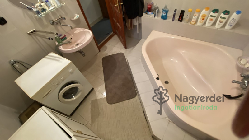 Komádi, Ház, családi ház  