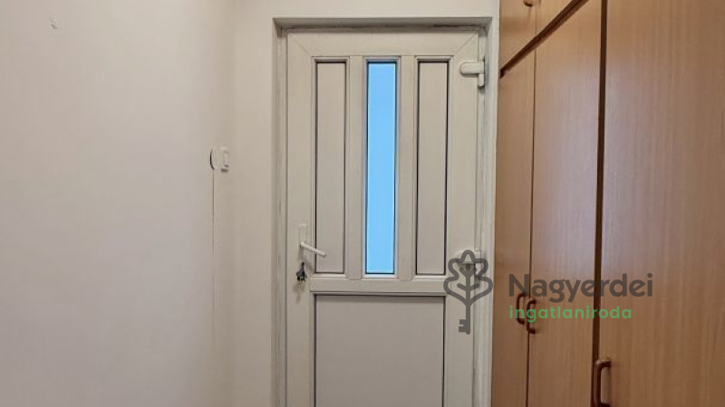 Debrecen, Egyetemváros, Lakás, tégla lakás  